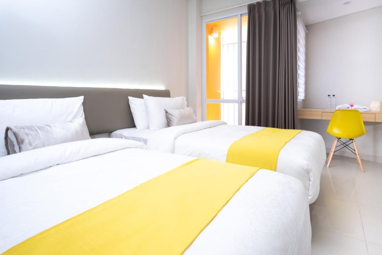 S101 Hotels Semarang Esterno foto