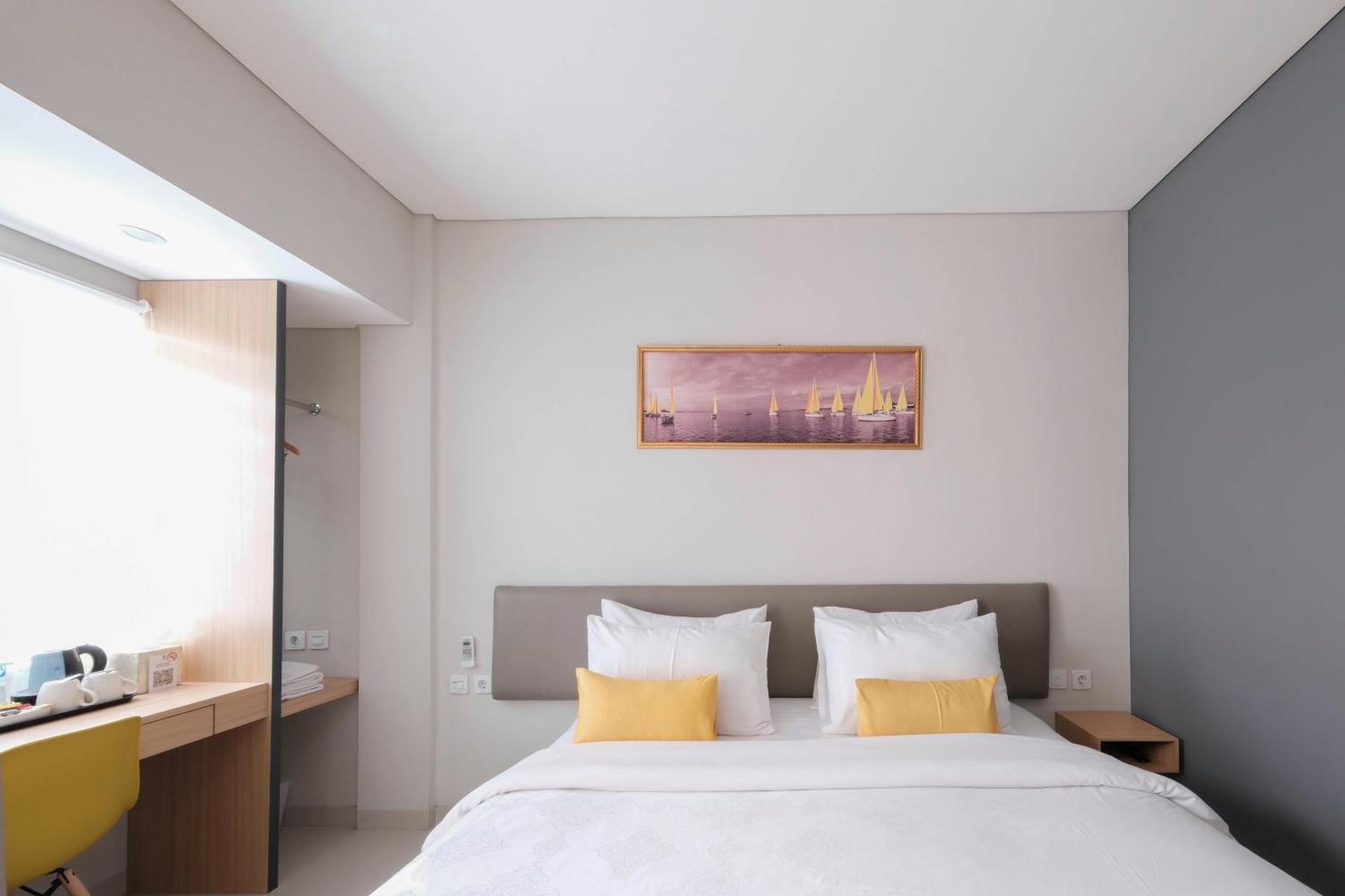 S101 Hotels Semarang Esterno foto