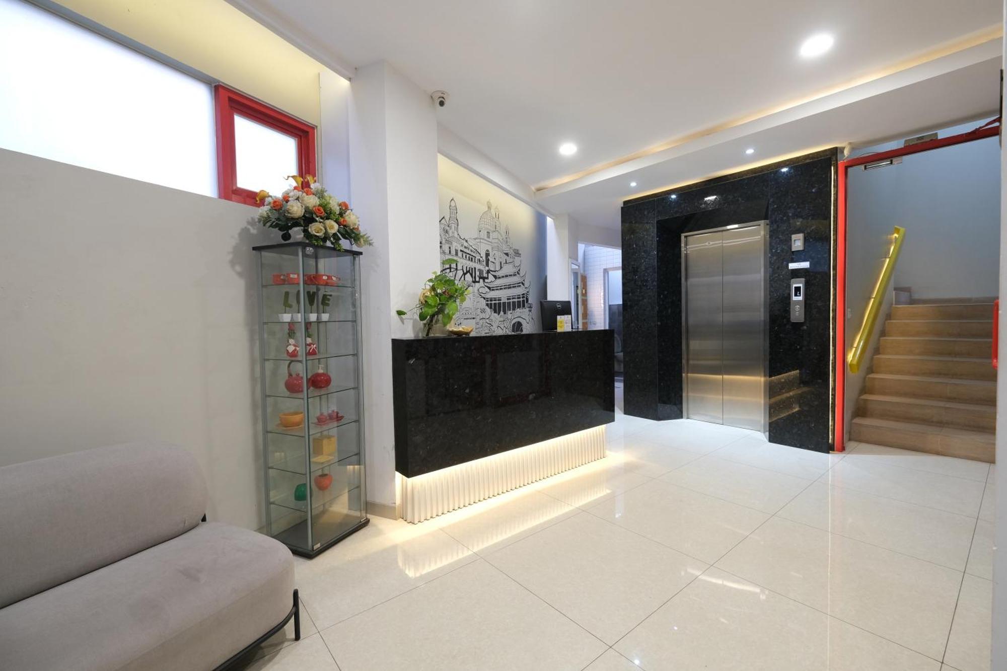 S101 Hotels Semarang Esterno foto