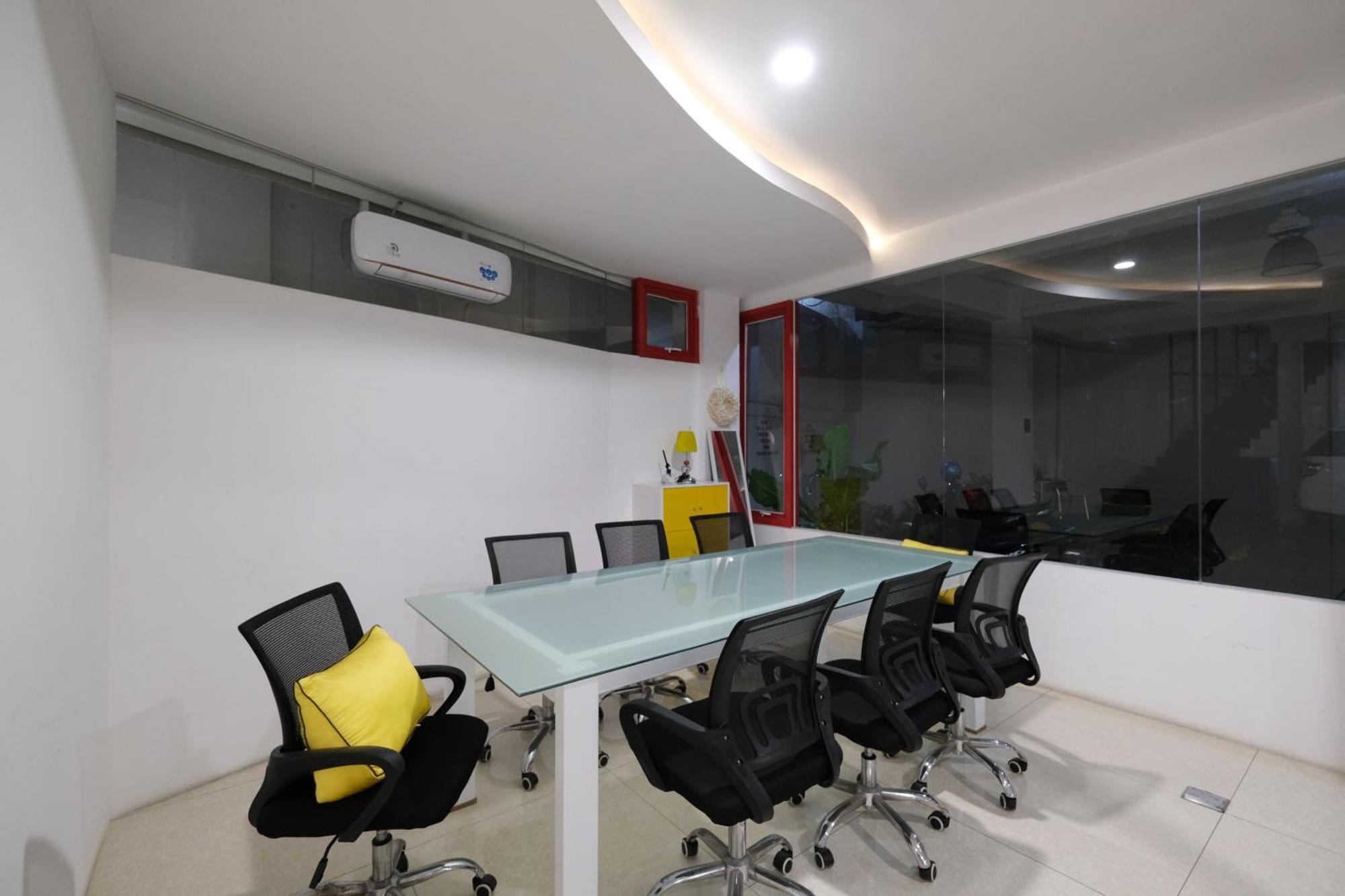 S101 Hotels Semarang Esterno foto