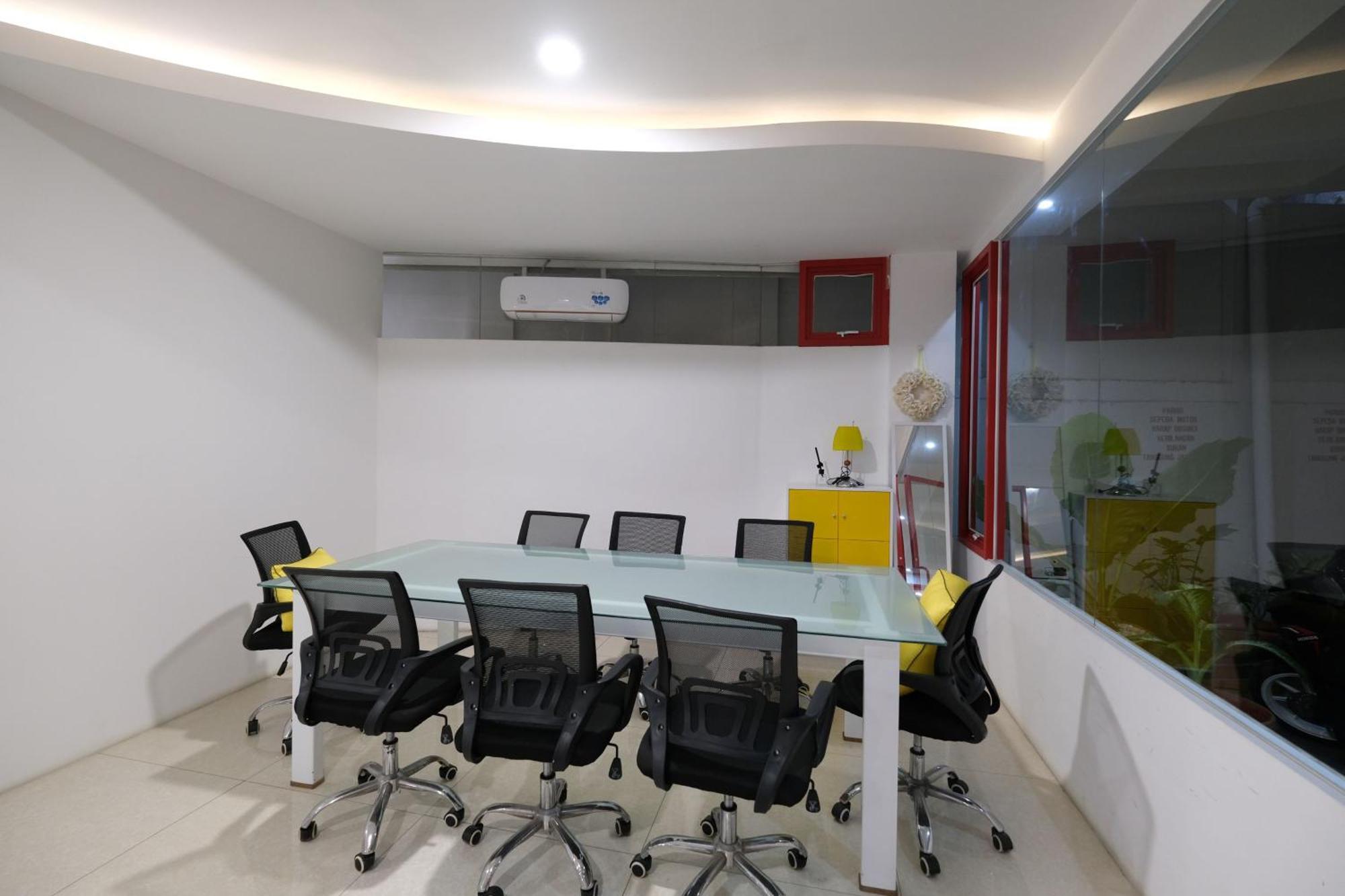 S101 Hotels Semarang Esterno foto